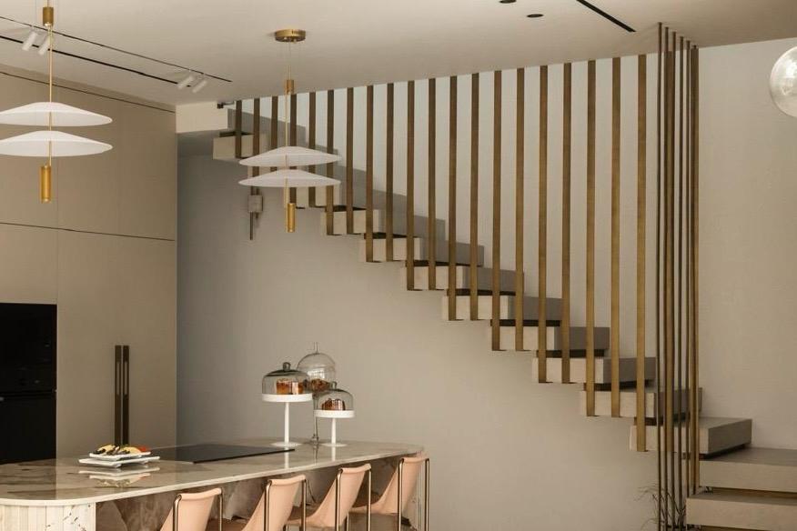 אלמנט למעקה מדרגות מעוצב במרחביה